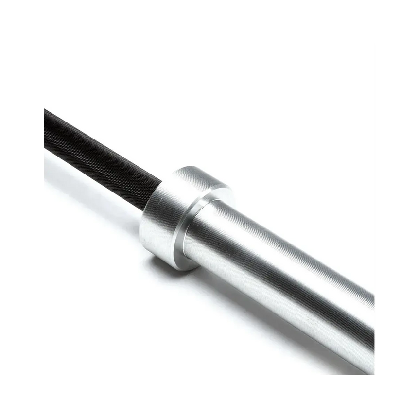 Force USA Freedom Barbell 15 kg – 2.10 m long, chrome-plated Olympic bar with a 25 mm grip diameter and deep knurling.
